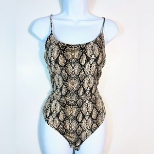 Python print bodysuit size small